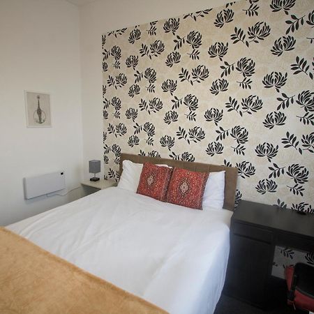 Ideal For Groups - Modern 2 Bedroom Apartment - Free Parking, Transit Links, Close To Stadiums Manchester Eksteriør billede