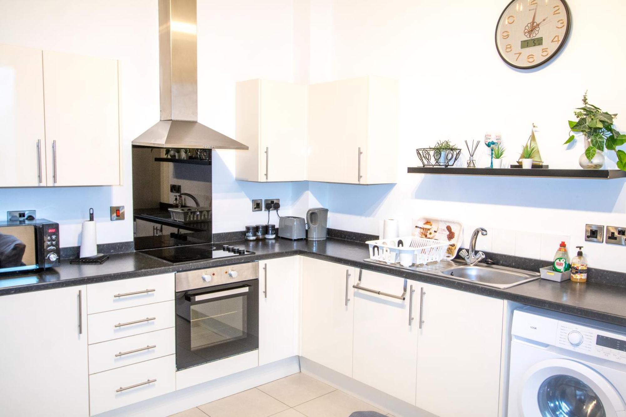 Ideal For Groups - Modern 2 Bedroom Apartment - Free Parking, Transit Links, Close To Stadiums Manchester Eksteriør billede